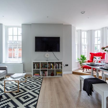 2 Bedroom Apartments With Sofa Bed In Southend Kültér fotó
