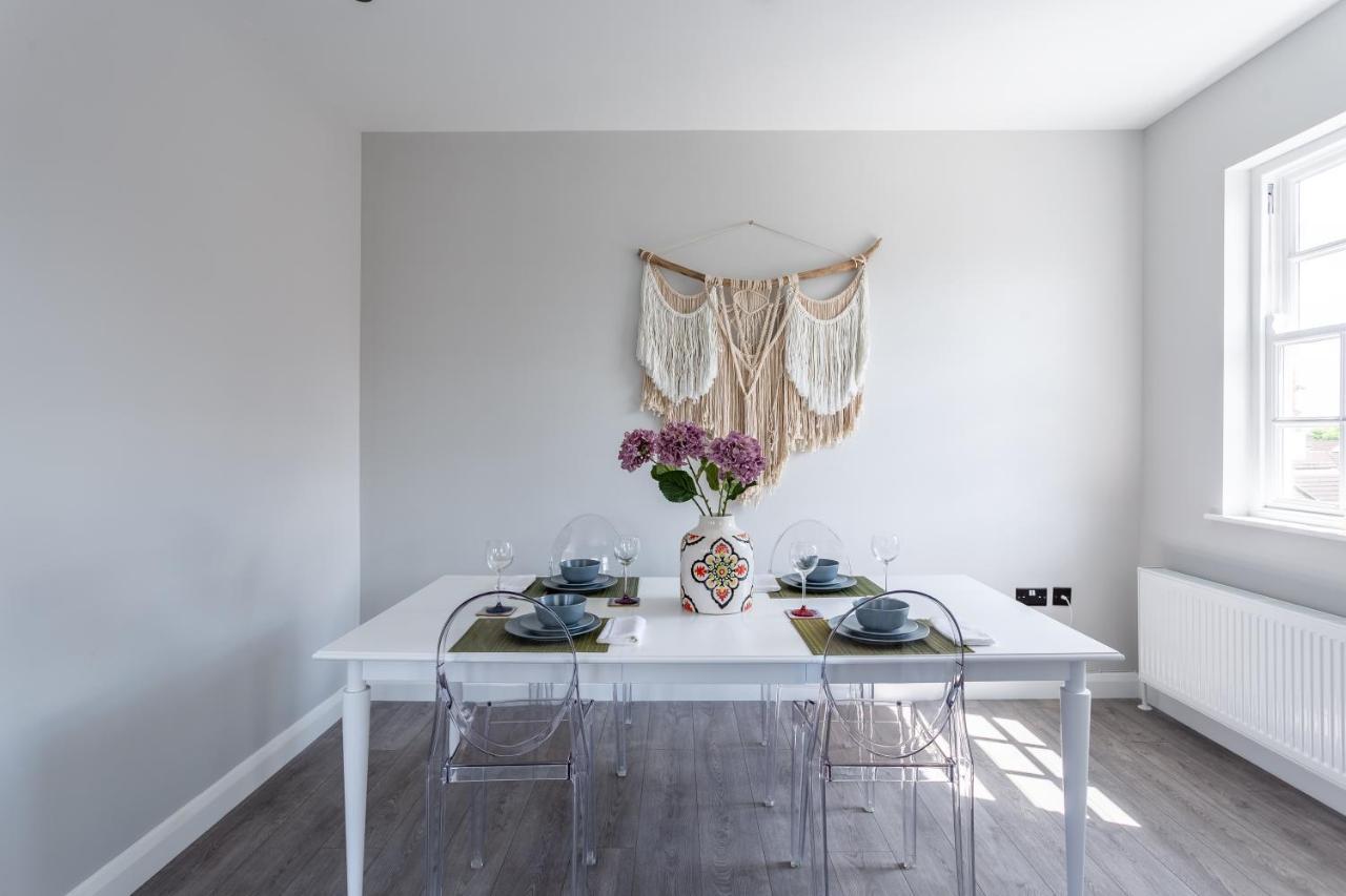2 Bedroom Apartments With Sofa Bed In Southend Kültér fotó