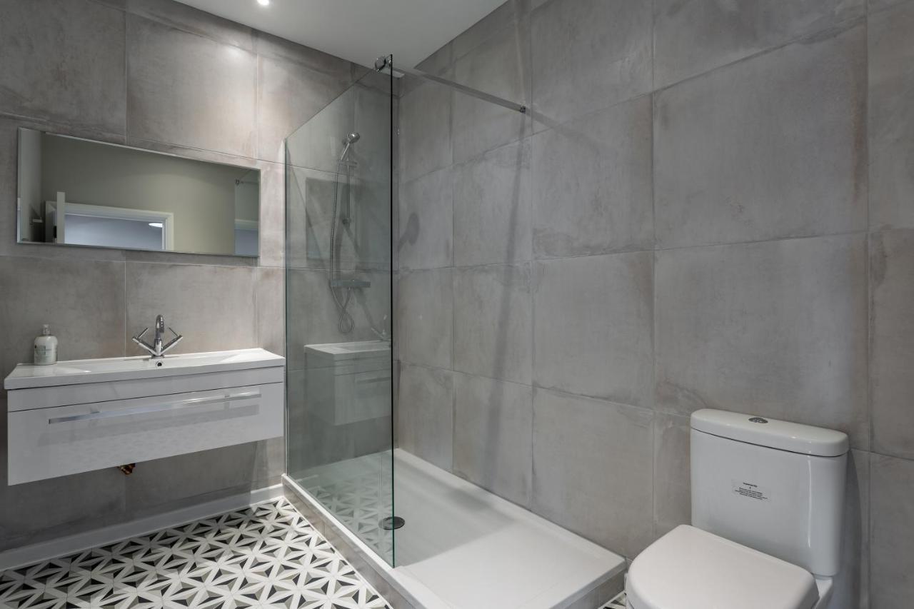 2 Bedroom Apartments With Sofa Bed In Southend Kültér fotó