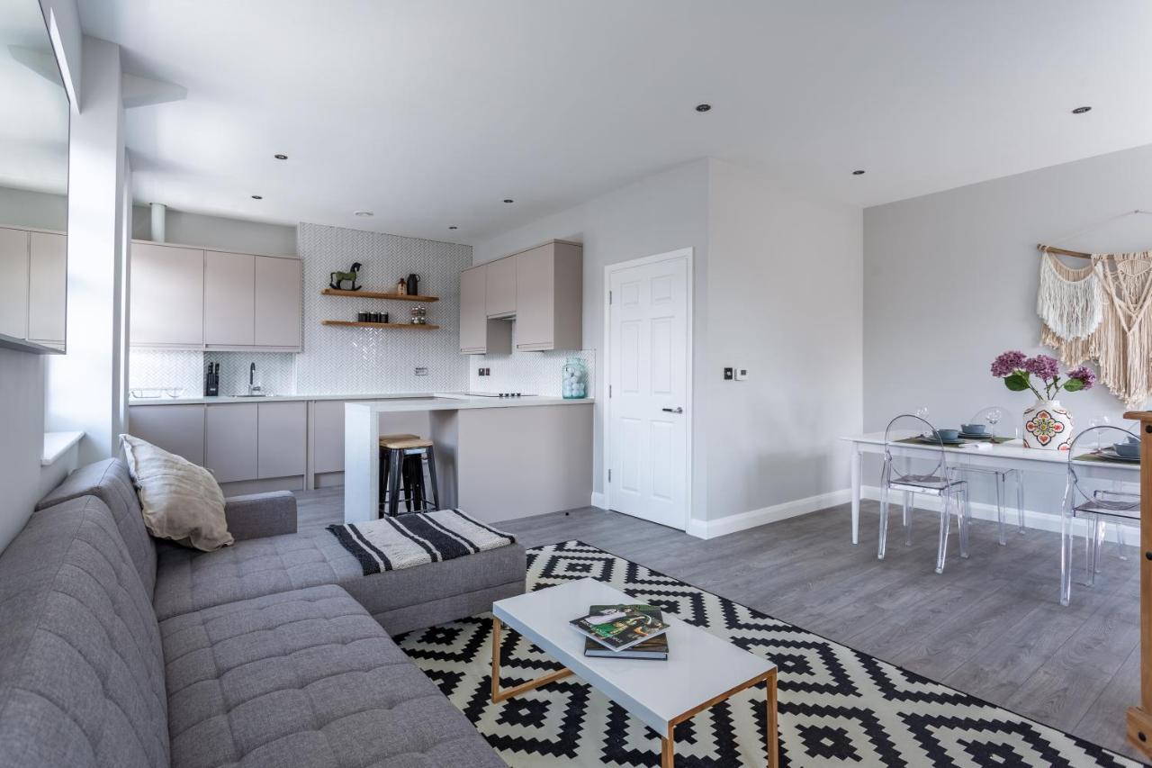 2 Bedroom Apartments With Sofa Bed In Southend Kültér fotó