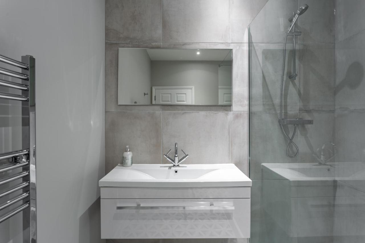 2 Bedroom Apartments With Sofa Bed In Southend Kültér fotó